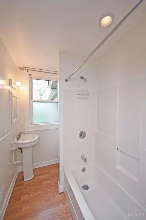 3064 Lischer Ave, Cincinnati, OH 45211 photo 21