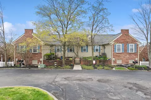 11 Friars Green Ct, Fairfield, OH 45014