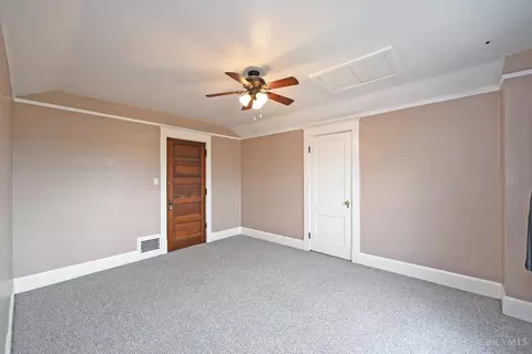 725 Riddle Rd, Cincinnati, OH 45220 photo 27