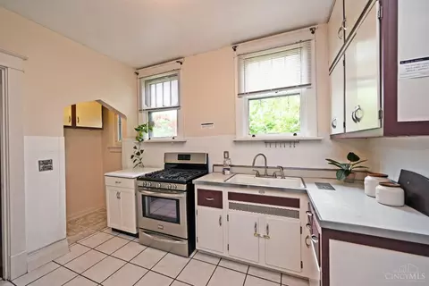 725 Riddle Rd, Cincinnati, OH 45220 photo 15