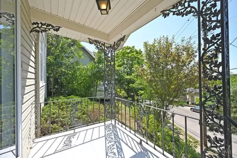 725 Riddle Rd, Cincinnati, OH 45220 photo 2