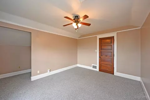 725 Riddle Rd, Cincinnati, OH 45220 photo 25