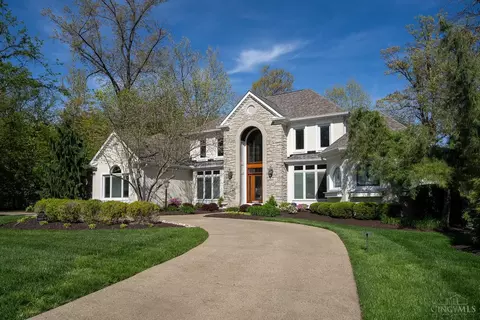 10260 Stablehand Dr, Cincinnati, OH 45242 photo 2