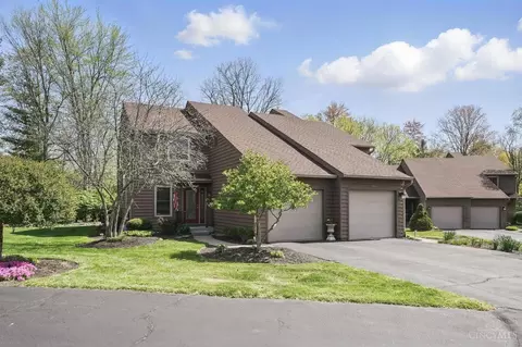 5364 Hickory Trail Ln, Blue Ash, OH 45242