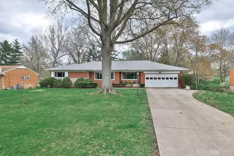 10008 Jackpine Ct, Cincinnati, OH 45231 photo 2