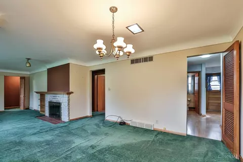 10008 Jackpine Ct, Cincinnati, OH 45231 photo 8