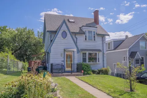 23 Clinton Springs Ave, Cincinnati, OH 45217