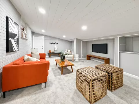 Living - 11594 Gerity Ct, Forest Park, OH 45240 photo 3 of 6