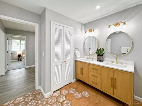 Bath - 11594 Gerity Ct, Forest Park, OH 45240 photo 4 of 5