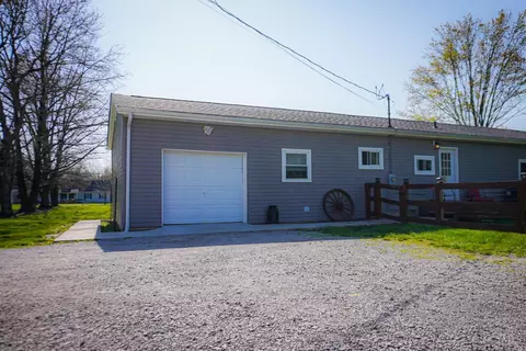 Exterior - 1580 Friendly Ln, Williamsburg, OH 45176 photo 2 of 5