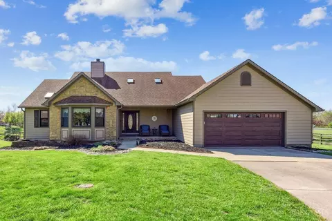 8302 Shadywell Ct, West Chester, OH 45069