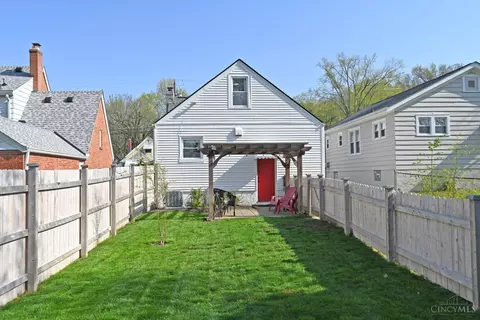Exterior - 6905 Roe St, Cincinnati, OH 45227 photo 5 of 7