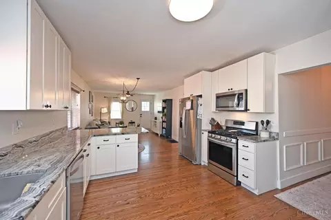Kitchen - 6905 Roe St, Cincinnati, OH 45227 photo 3 of 3