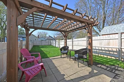 Exterior - 6905 Roe St, Cincinnati, OH 45227 photo 3 of 7