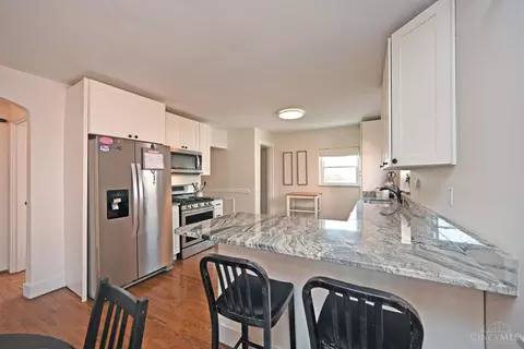 Kitchen - 6905 Roe St, Cincinnati, OH 45227 photo 1 of 3