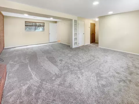 Living - 2709 Robers Ave, Cincinnati, OH 45239 photo 6 of 6