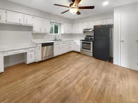 Kitchen - 2709 Robers Ave, Cincinnati, OH 45239 photo 2 of 2