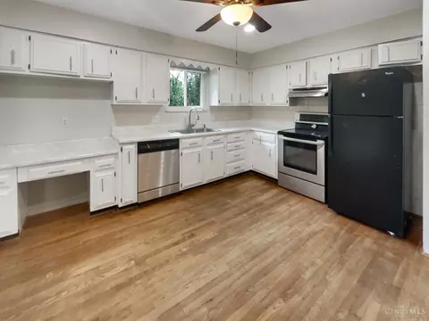 Kitchen - 2709 Robers Ave, Cincinnati, OH 45239 photo 1 of 2