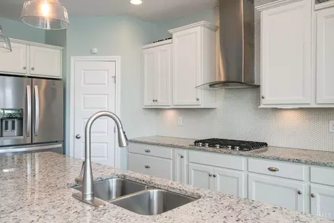 1011 Prestwick Pl, Cincinnati, OH 45245 photo 19