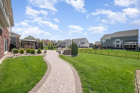 1011 Prestwick Pl, Cincinnati, OH 45245 photo 44