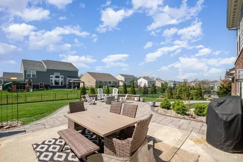 1011 Prestwick Pl, Cincinnati, OH 45245 photo 40