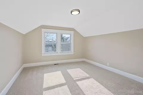 Bedroom - 5731 St Elmo Ave, Cincinnati, OH 45224 photo 4 of 5