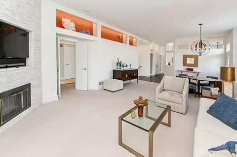 Living - 2498 Walnutview Ct, Cincinnati, OH 45230 photo 2 of 6