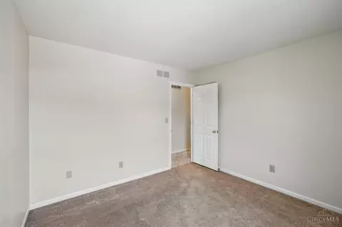 1309 Ebenezer Rd, Cincinnati, OH 45233 photo 19