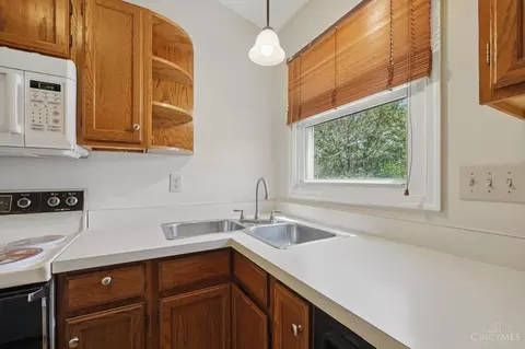 1309 Ebenezer Rd, Cincinnati, OH 45233 photo 6