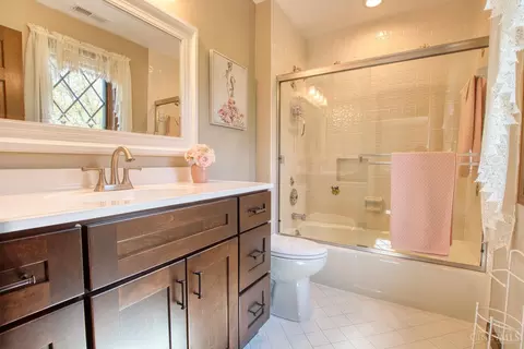 Bath - 6172 W Fork Rd, Cincinnati, OH 45247 photo 2 of 6