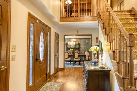 Entry Way - 6172 W Fork Rd, Cincinnati, OH 45247 photo 1 of 2