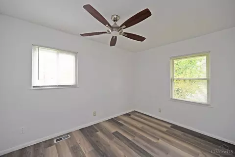 Bedroom - 2418 Impala Dr, Cincinnati, OH 45231 photo 4 of 7