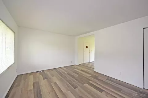 Living - 2418 Impala Dr, Cincinnati, OH 45231 photo 1 of 3