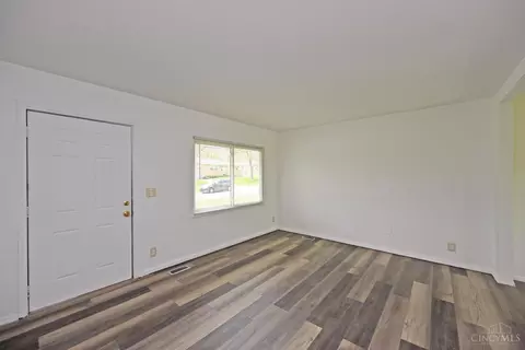 Living - 2418 Impala Dr, Cincinnati, OH 45231 photo 3 of 3