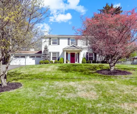 6130 Turpin Hills Dr, Cincinnati, OH 45244