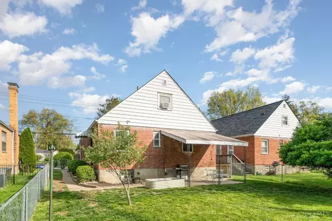 Exterior - 8524 Plainfield Rd, Cincinnati, OH 45236 photo 8 of 8