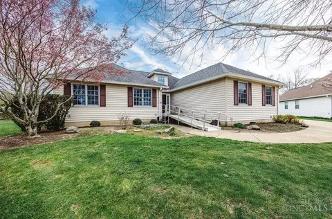 221 Morgan Cir, Oxford, OH 45056