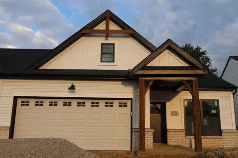 5713 White Pine Ln, Hamilton, OH 45011