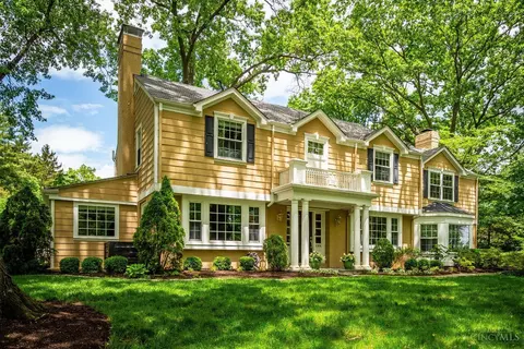 Exterior - 6906 Miami Bluff Dr, Mariemont, OH 45227 photo 15 of 15