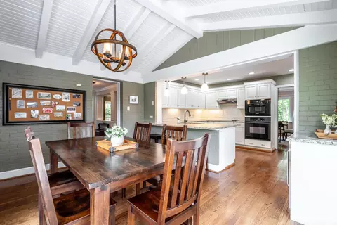 Dining - 6906 Miami Bluff Dr, Mariemont, OH 45227 photo 4 of 5