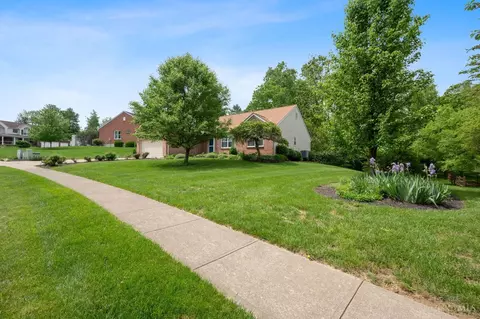 4175 Fallcrest Dr, Batavia, OH 45103 photo 3