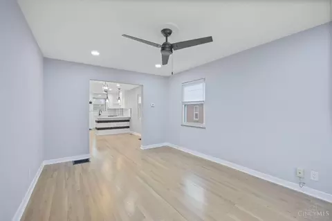 6702 Plainfield Rd, Silverton, OH 45236 photo 8