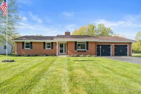 3309 Vic Joy Dr, Bethel, OH 45106
