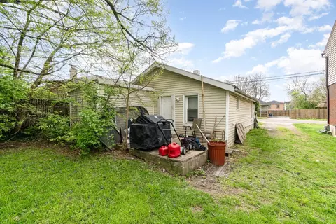 Exterior - 776 Jackson St, Lincoln Heights, OH 45215 photo 2 of 4
