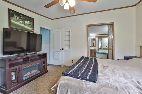 Bedroom - 9315 West Rd, Cleves, OH 45002 photo 2 of 3