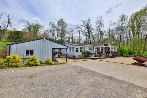 9315 West Rd, Cleves, OH 45002