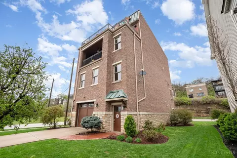 2901 Riverside Dr, Cincinnati, OH 45226