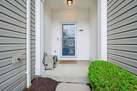 2400 Buddleia Ct, Cincinnati, OH 45239 photo 3