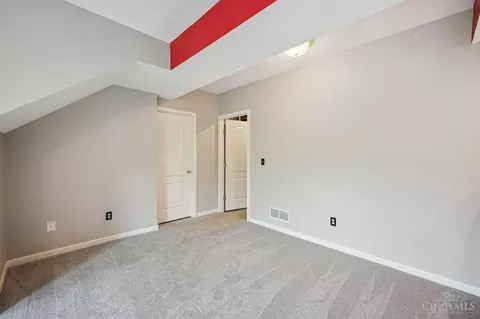 2400 Buddleia Ct, Cincinnati, OH 45239 photo 17
