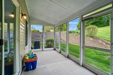 2436 Buddleia Ct, Cincinnati, OH 45239 photo 6